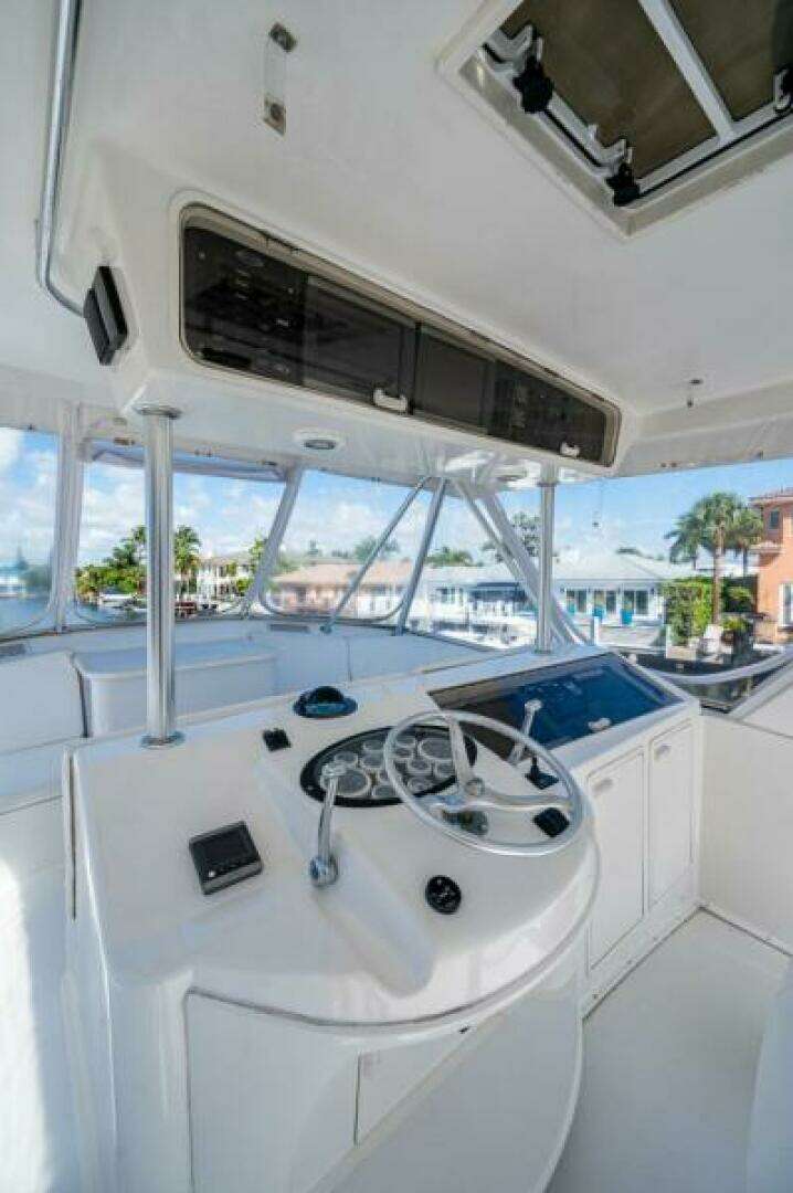 1999 Ocean Yachts 60 Convertible - Image 20