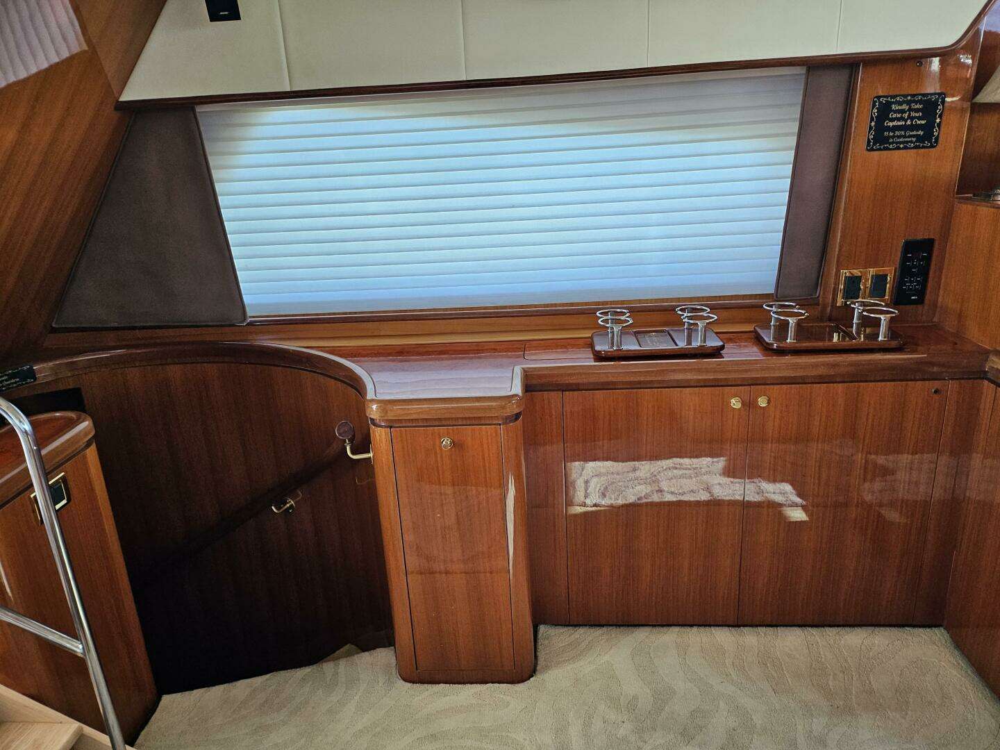 2003 Johnson Flybridge - Image 16