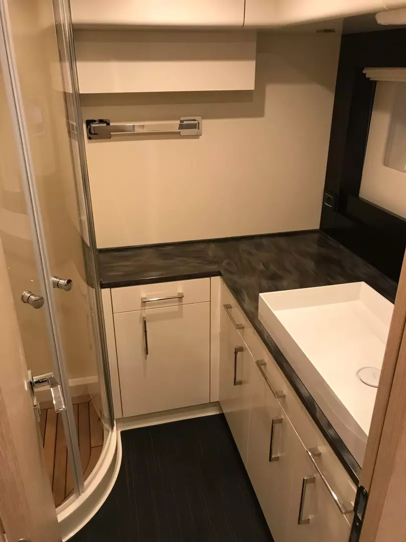 2019 Sirena 58 Flybridge - Image 12
