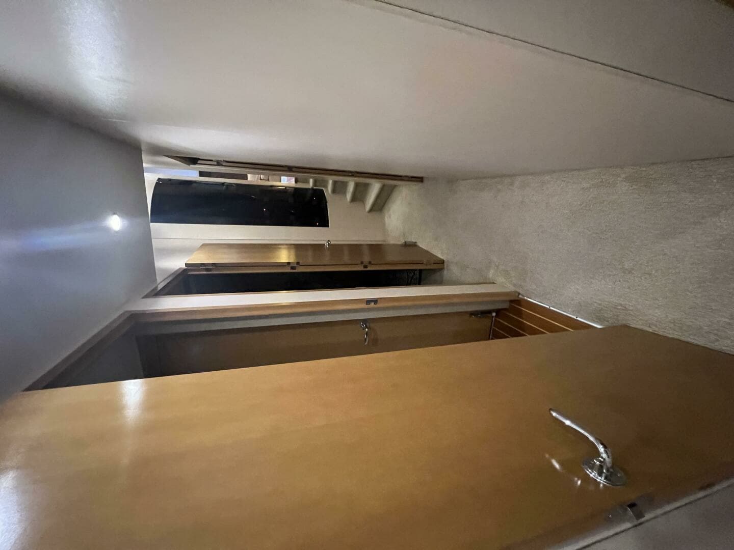 1999 Hatteras 60 Convertible - Image 26