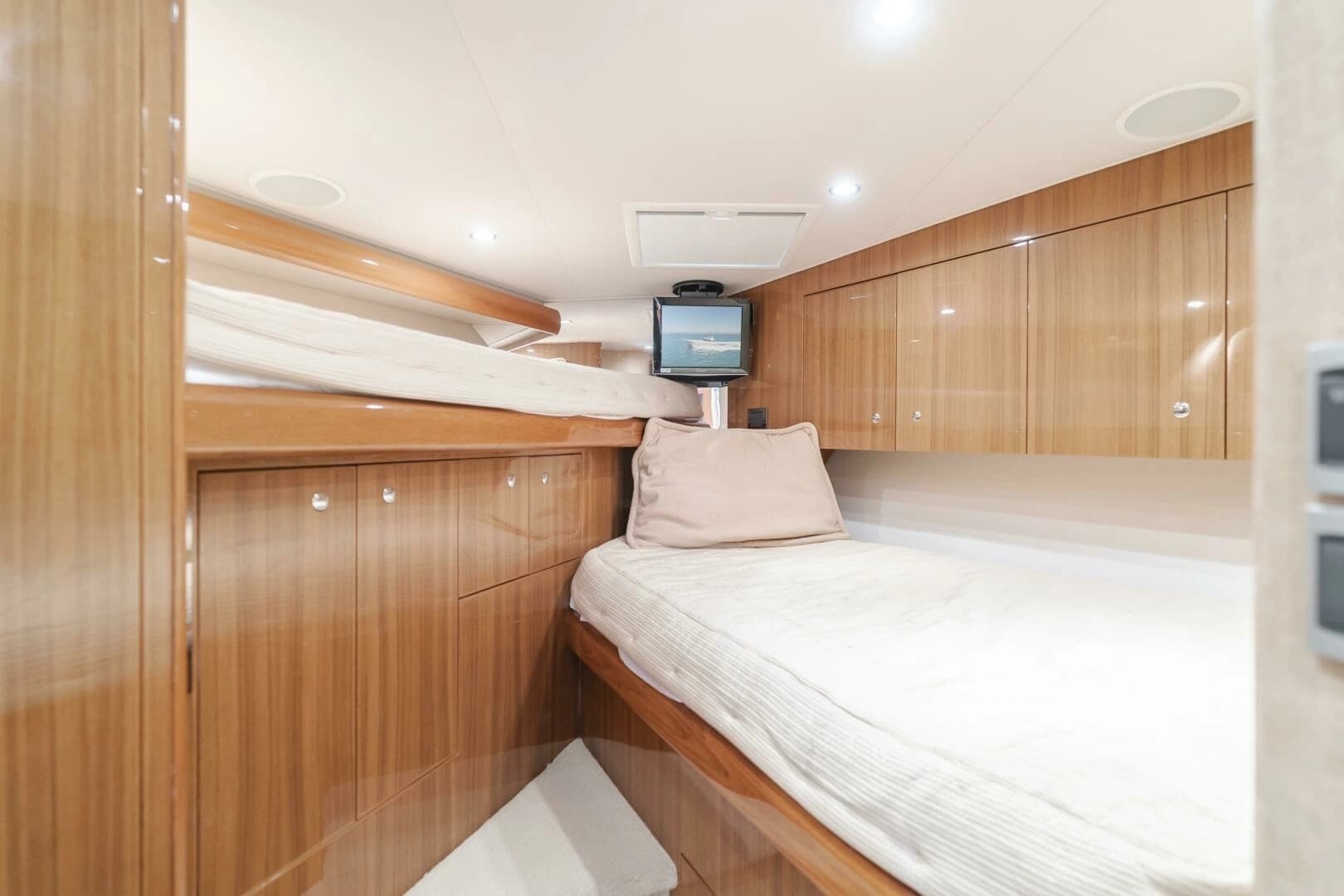 2008 Viking 52 Sport Coupe - Image 15