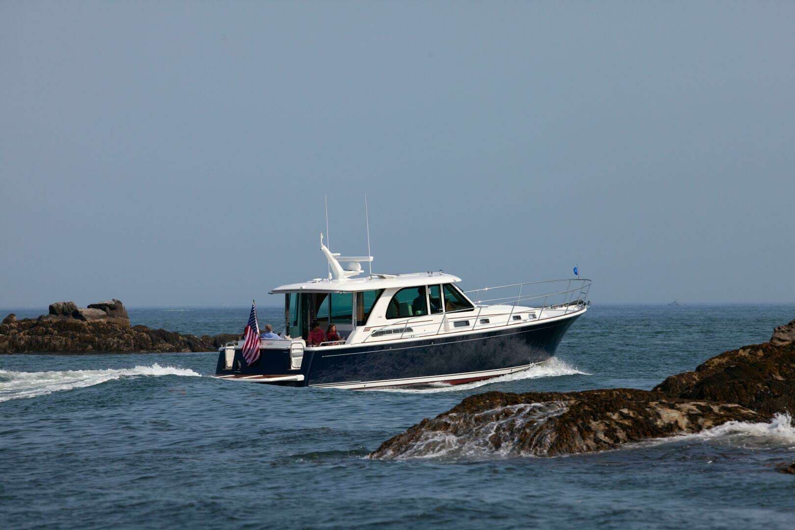2026 Sabre 45 Salon Express - Image 4