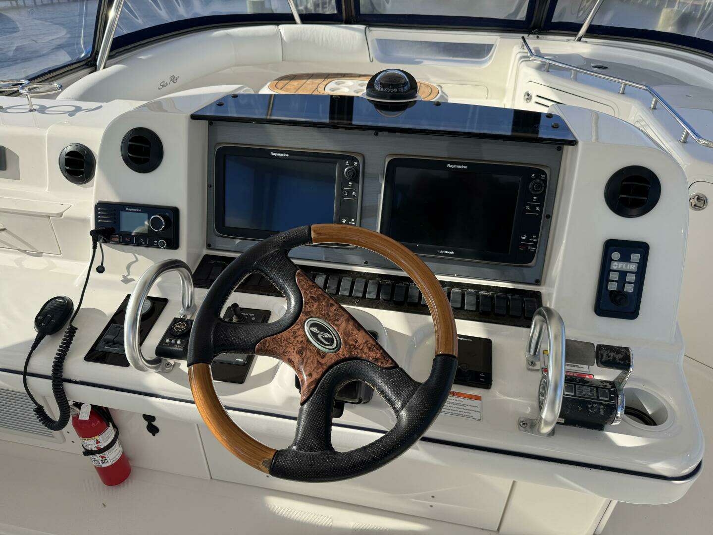 2007 Sea Ray 58 Sedan Bridge - Image 21