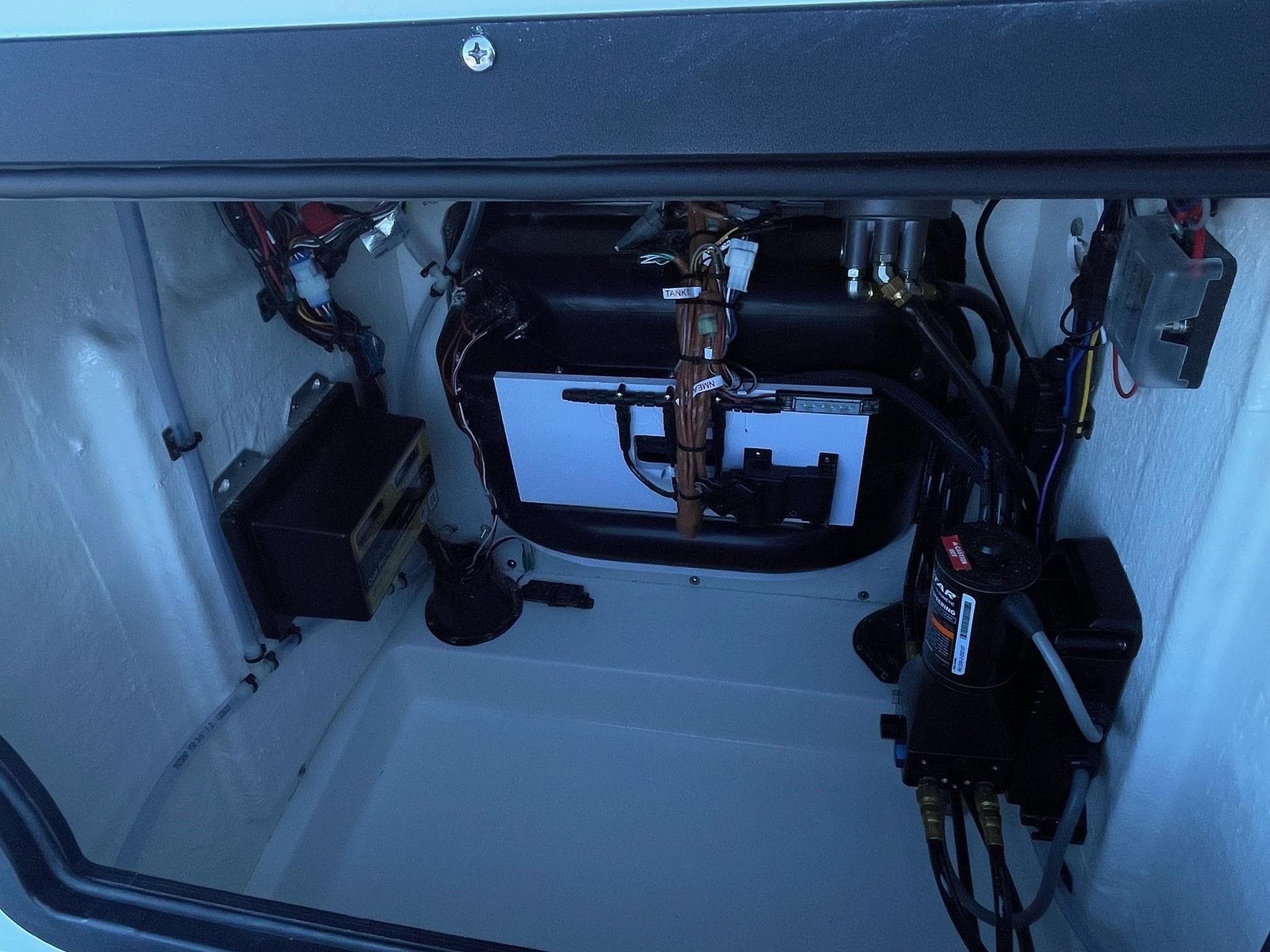 2025 Sea Pro 210 DLX boat interior wiring and components.