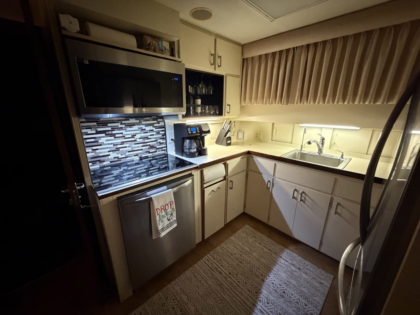 1987 Hatteras Motor Yacht - Image 70