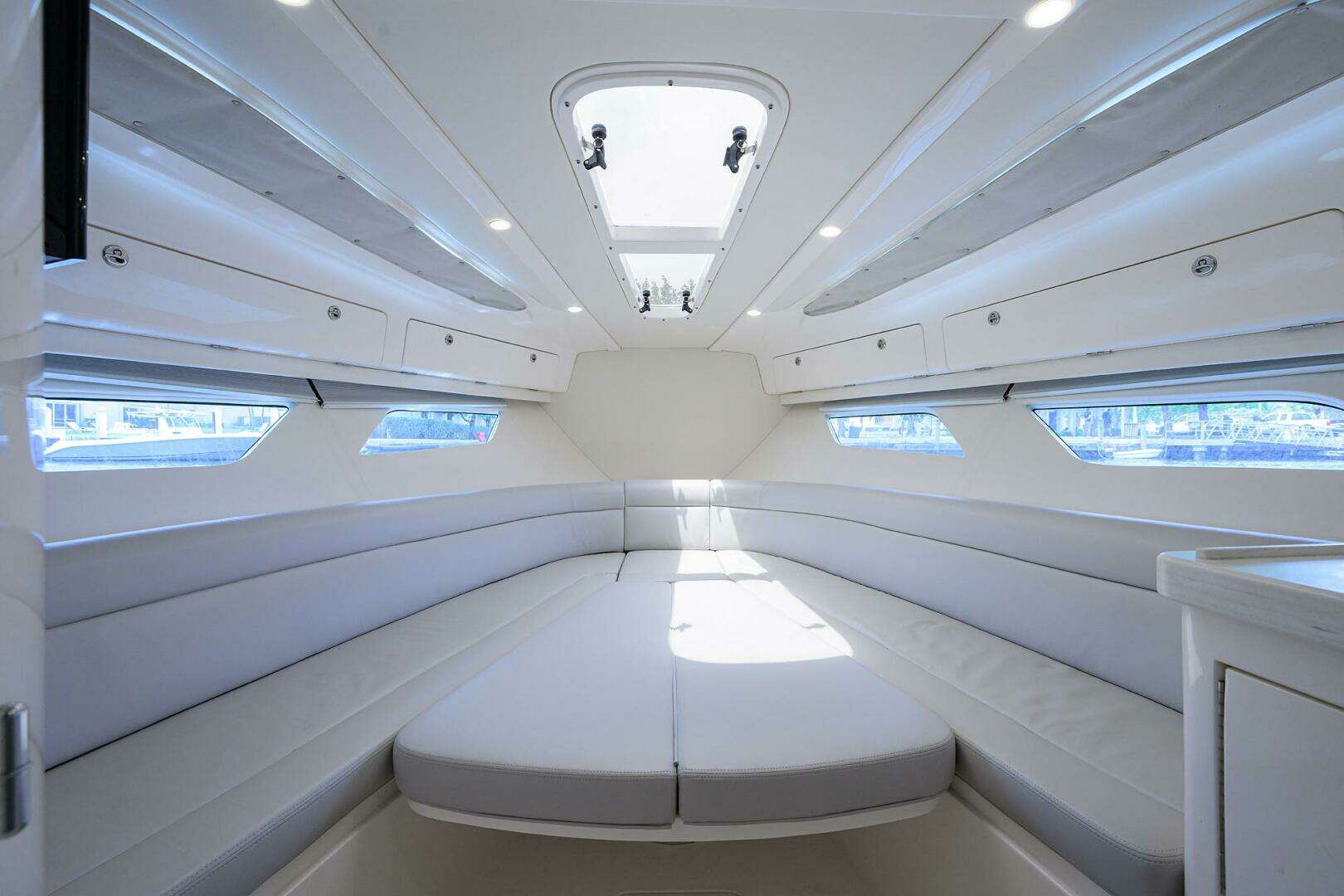 2023 Intrepid 41 Valor - Image 34