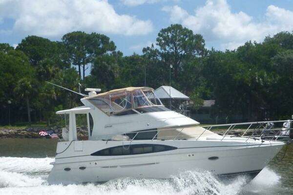 2005 Carver 396 - Image 1