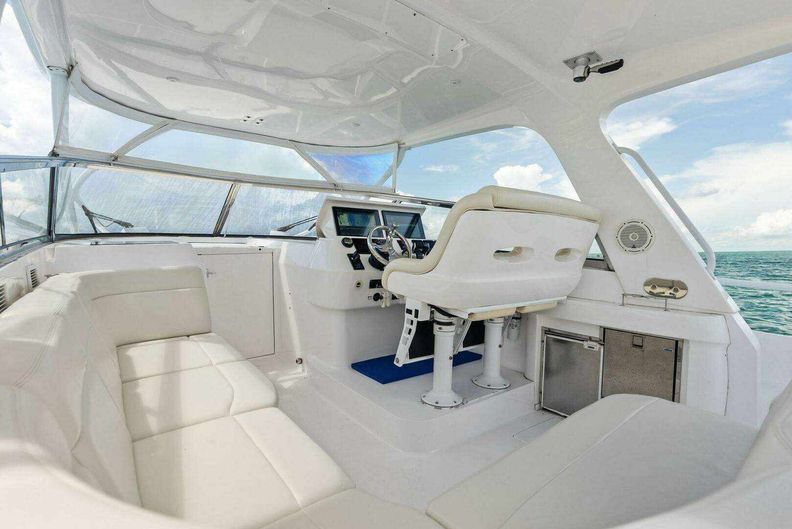 2018 Intrepid 430 Sport Yacht - Image 30