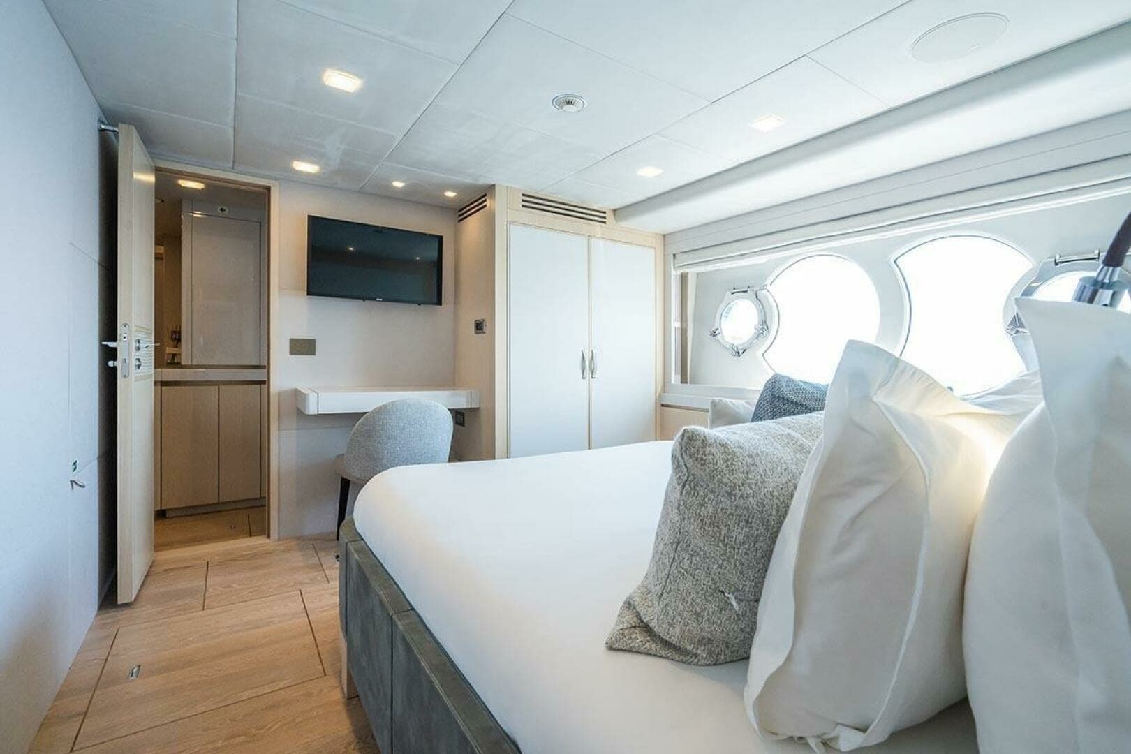 2021 Monte Carlo Yachts MCY 96 - Image 31