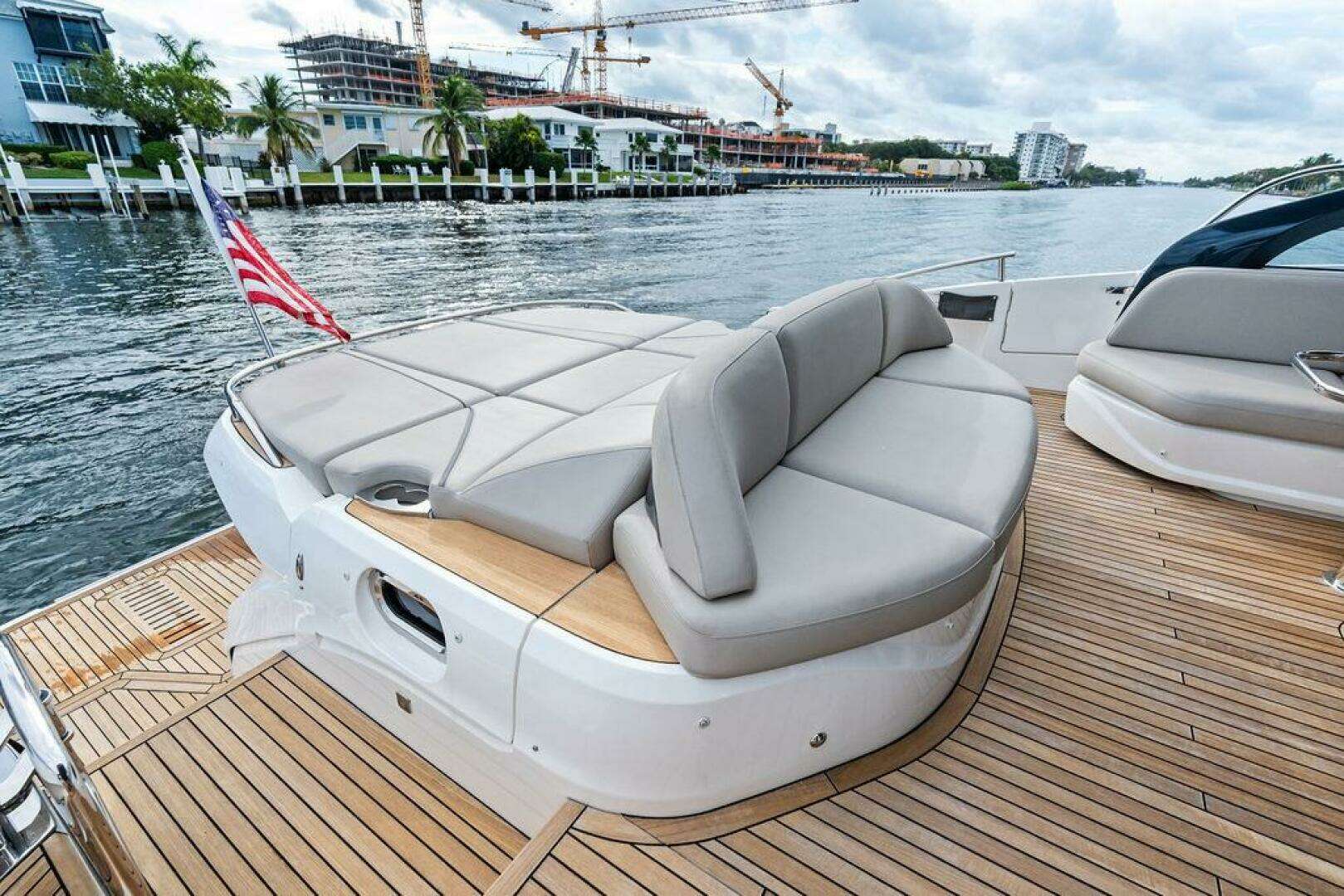 2021 Princess V55 - Image 17