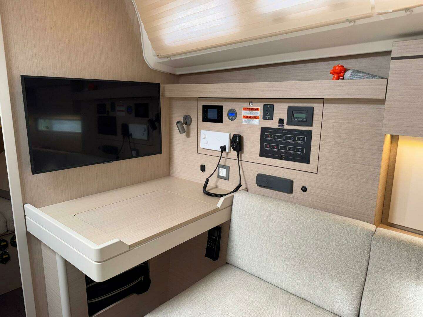 2022 Beneteau Oceanis 40.1 - Image 31