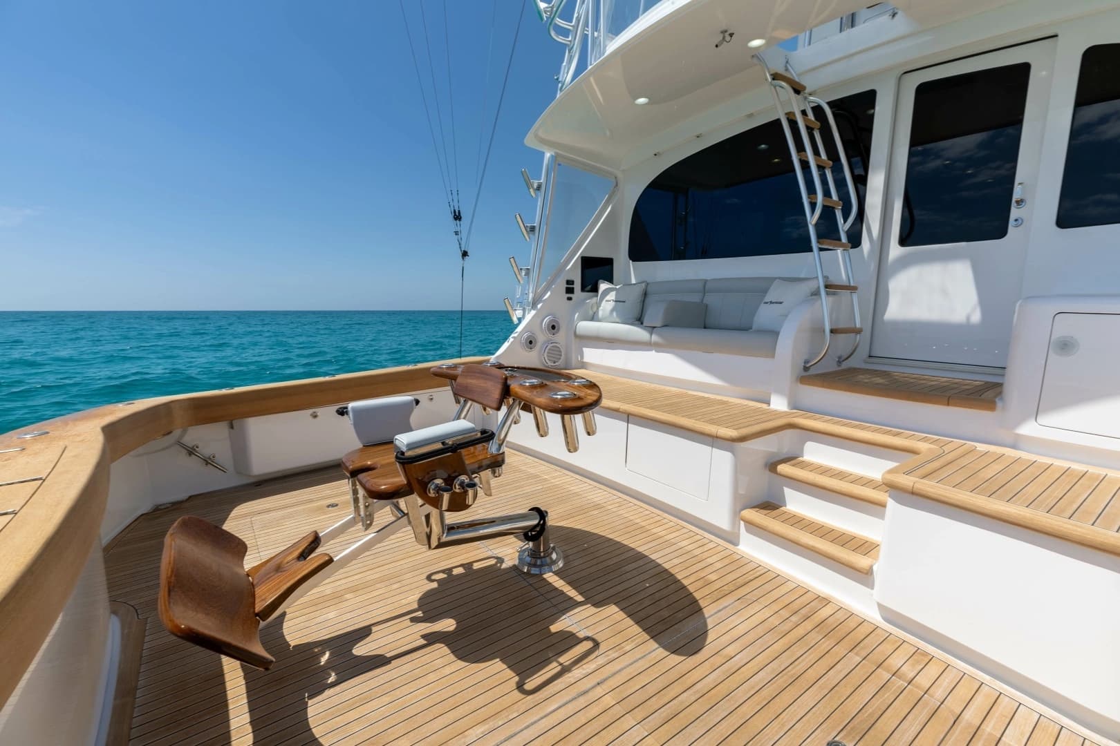 2023 Viking 72 Convertible - Image 3