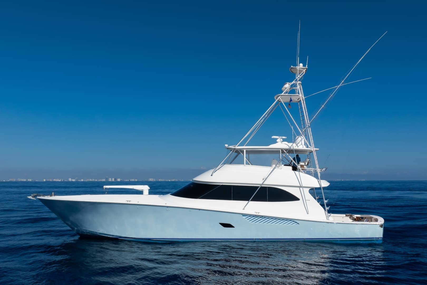 2010 Viking 82 Convertible - Image 49