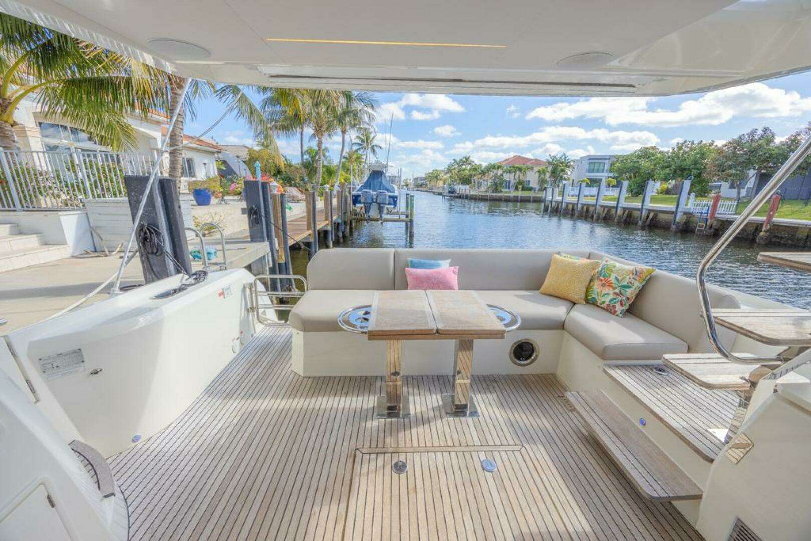 2021 Prestige 520 Flybridge - Image 19
