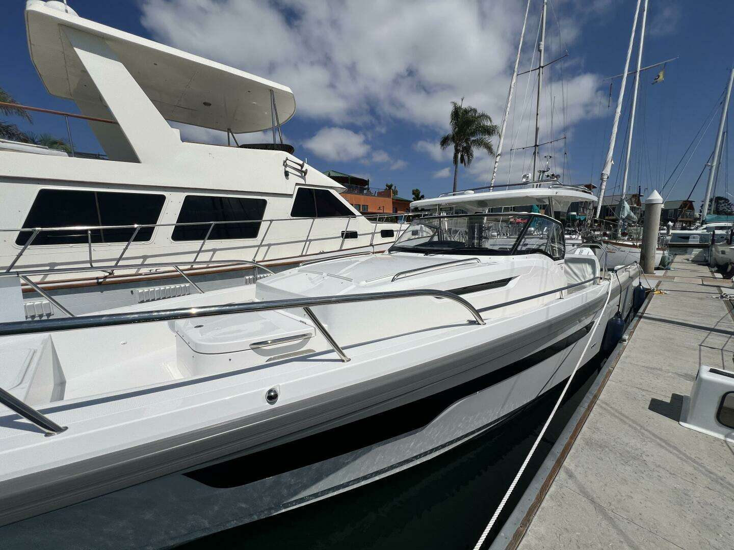 2024 Nimbus T11 - Image 8