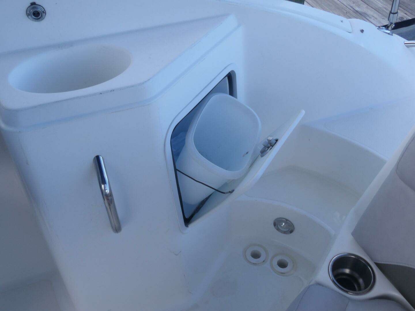 2017 Hurricane Sun Deck 2200 - Image 28