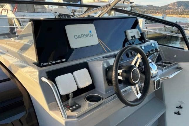 2021 Jeanneau Cap Camarat 10.5 WA Serie 2 dashboard with Garmin navigation system.