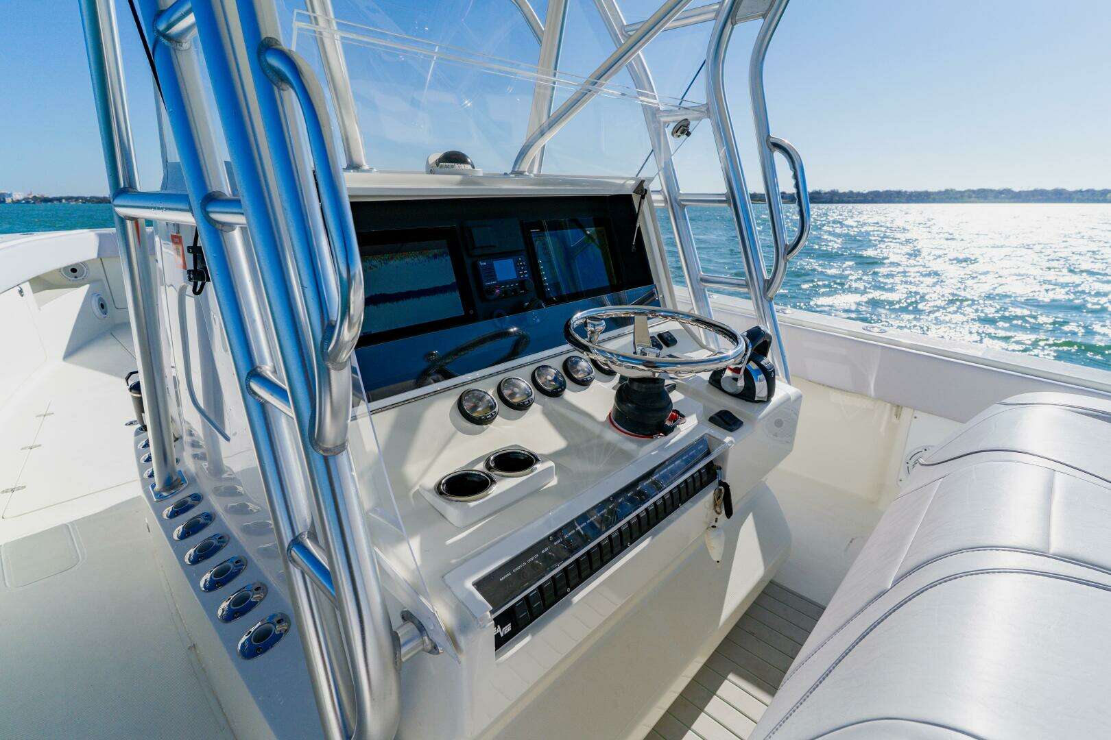 2012 SeaVee 390B - Image 28