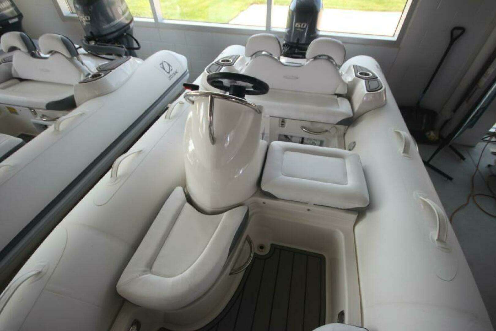2026 Zodiac Yachtline 440 DL NEO - Image 11