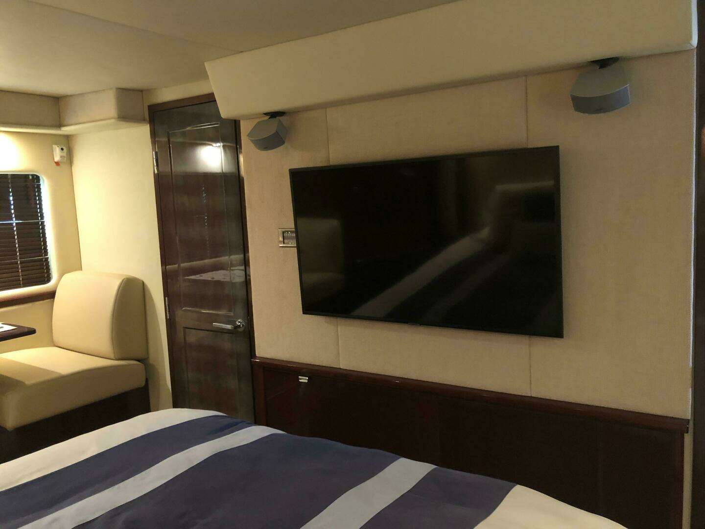 2008 Sea Ray 55 Sundancer - Image 30