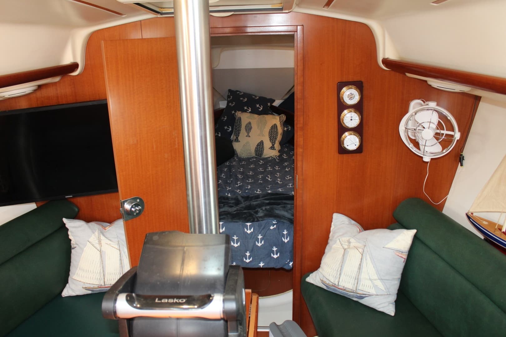 2007 Beneteau 323 - Image 29
