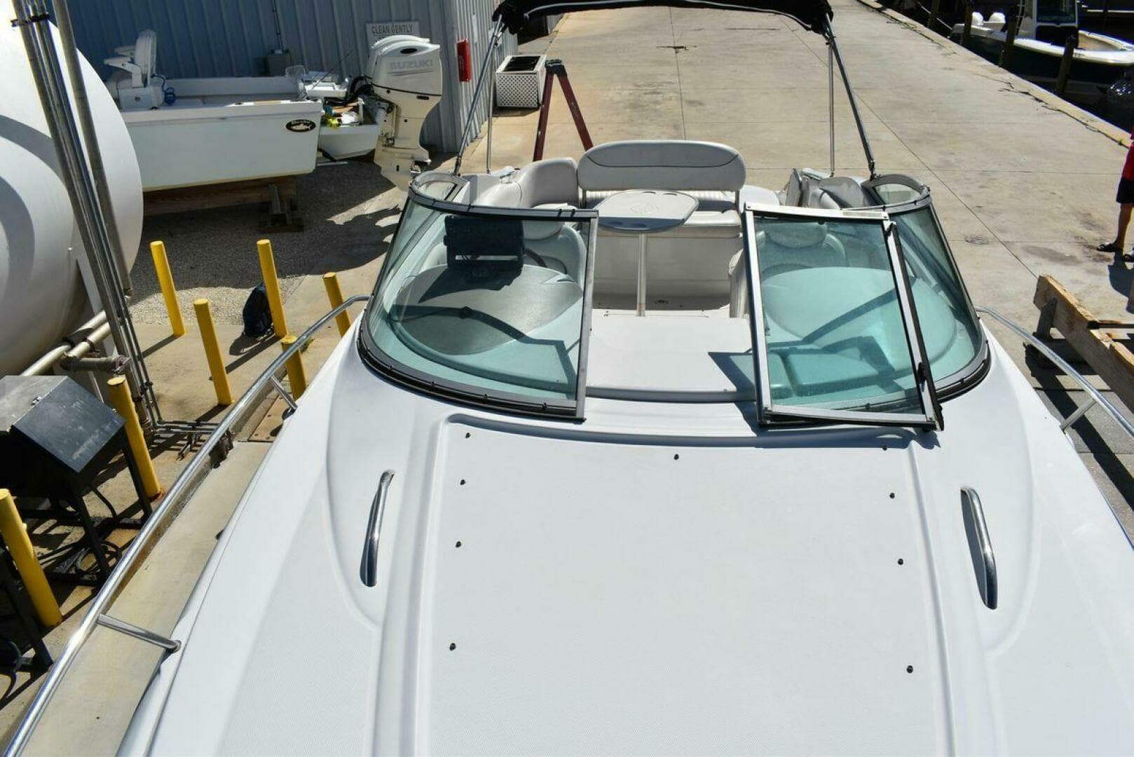 2005 Crownline 275 CCR - Image 25
