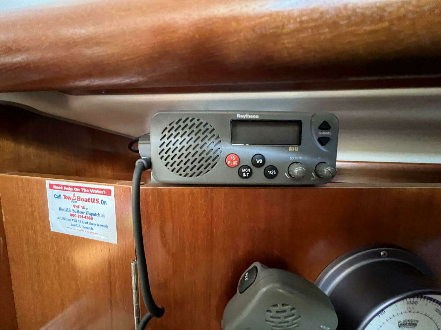 2001 Beneteau 411 - Image 18