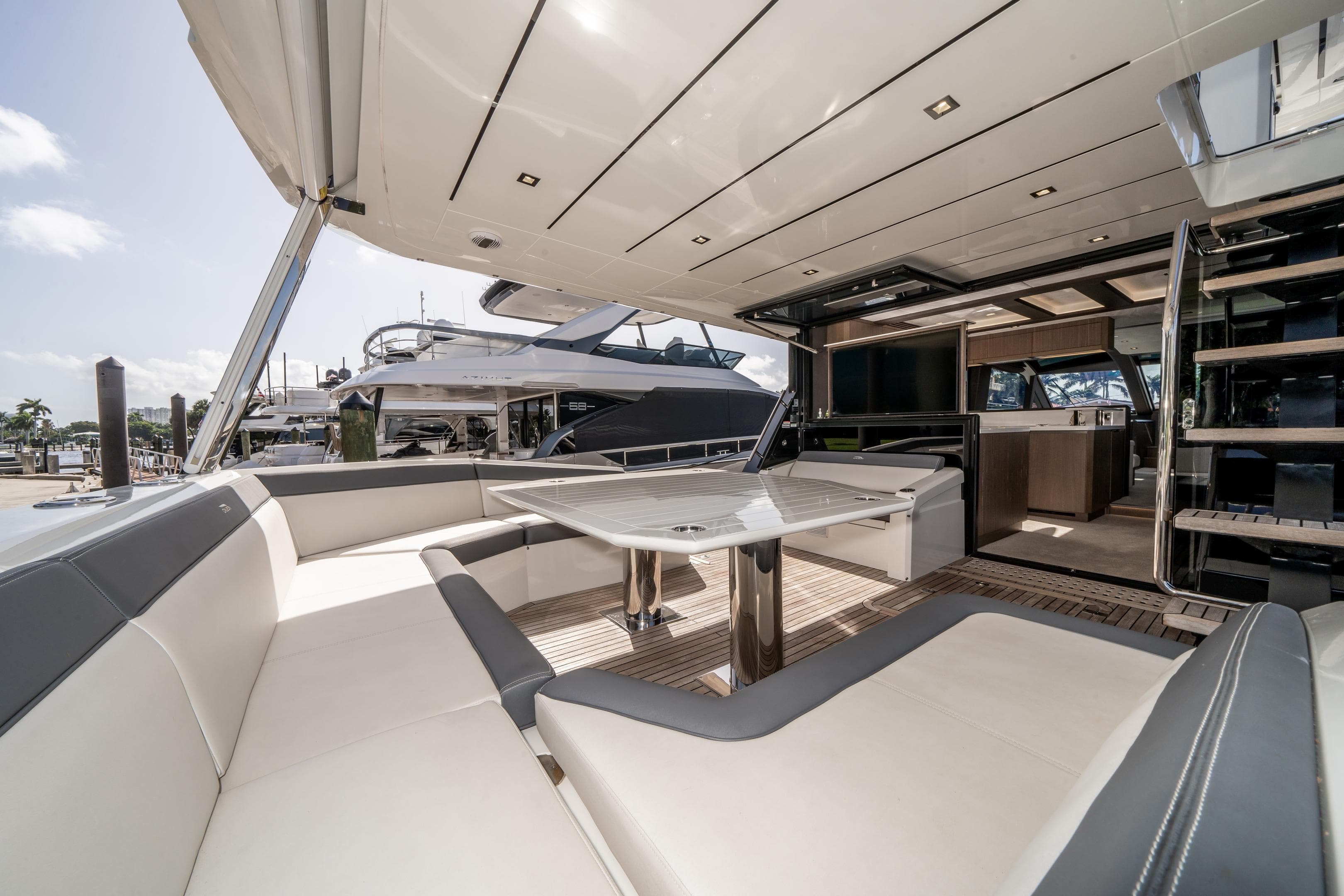 2019-Galeon-640-Fly-MarineMax-Yacht-Center