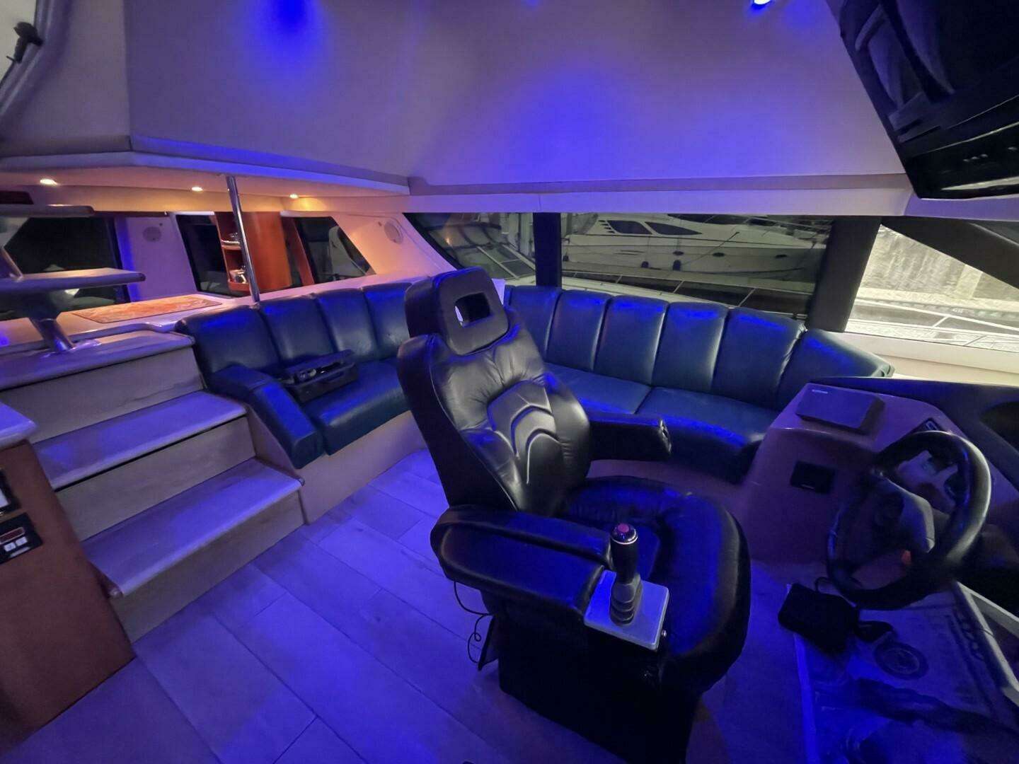 1998 Carver 53 Voyager - Image 54