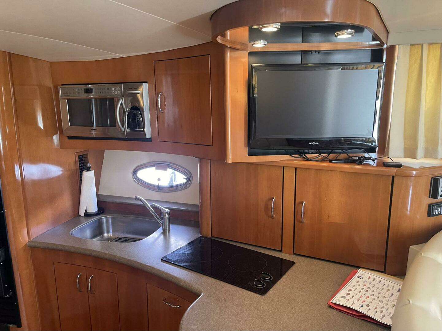 2006 Carver 36 Mariner - Image 24