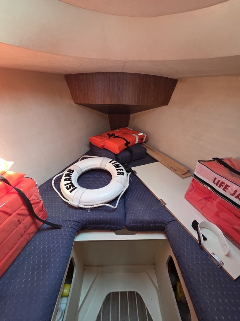 2005 Hunter 31-2 - Image 8