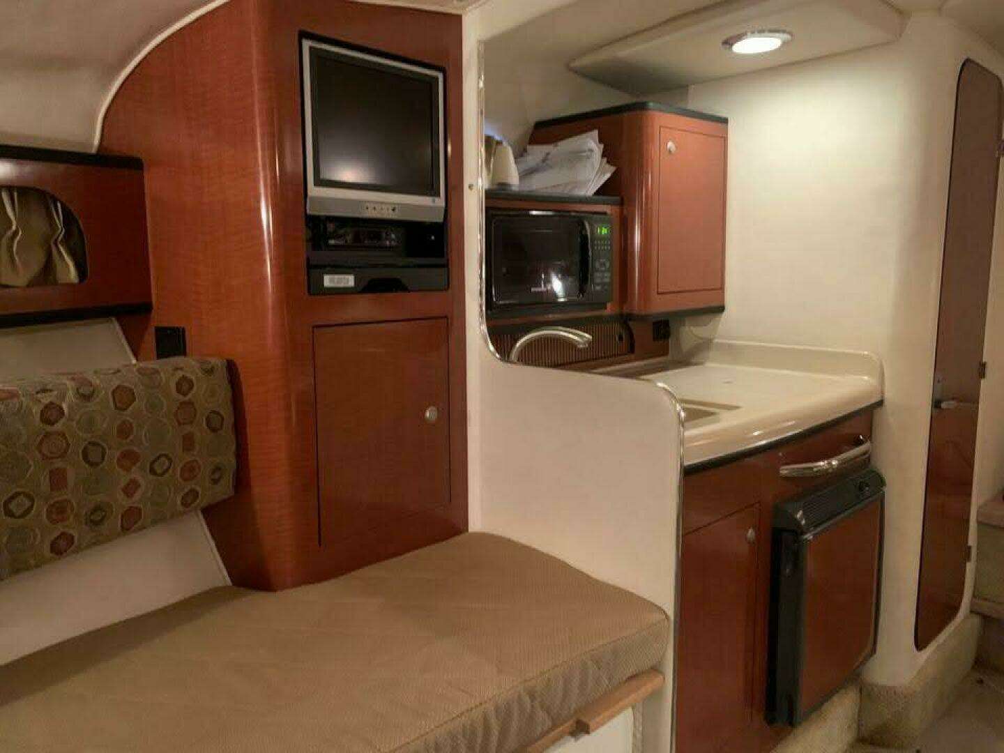2005 Sea Ray 280 Sundancer - Image 5