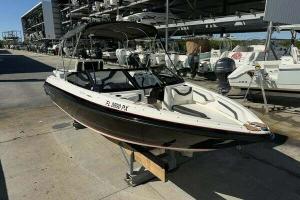 2015 Larson LX 225S IO