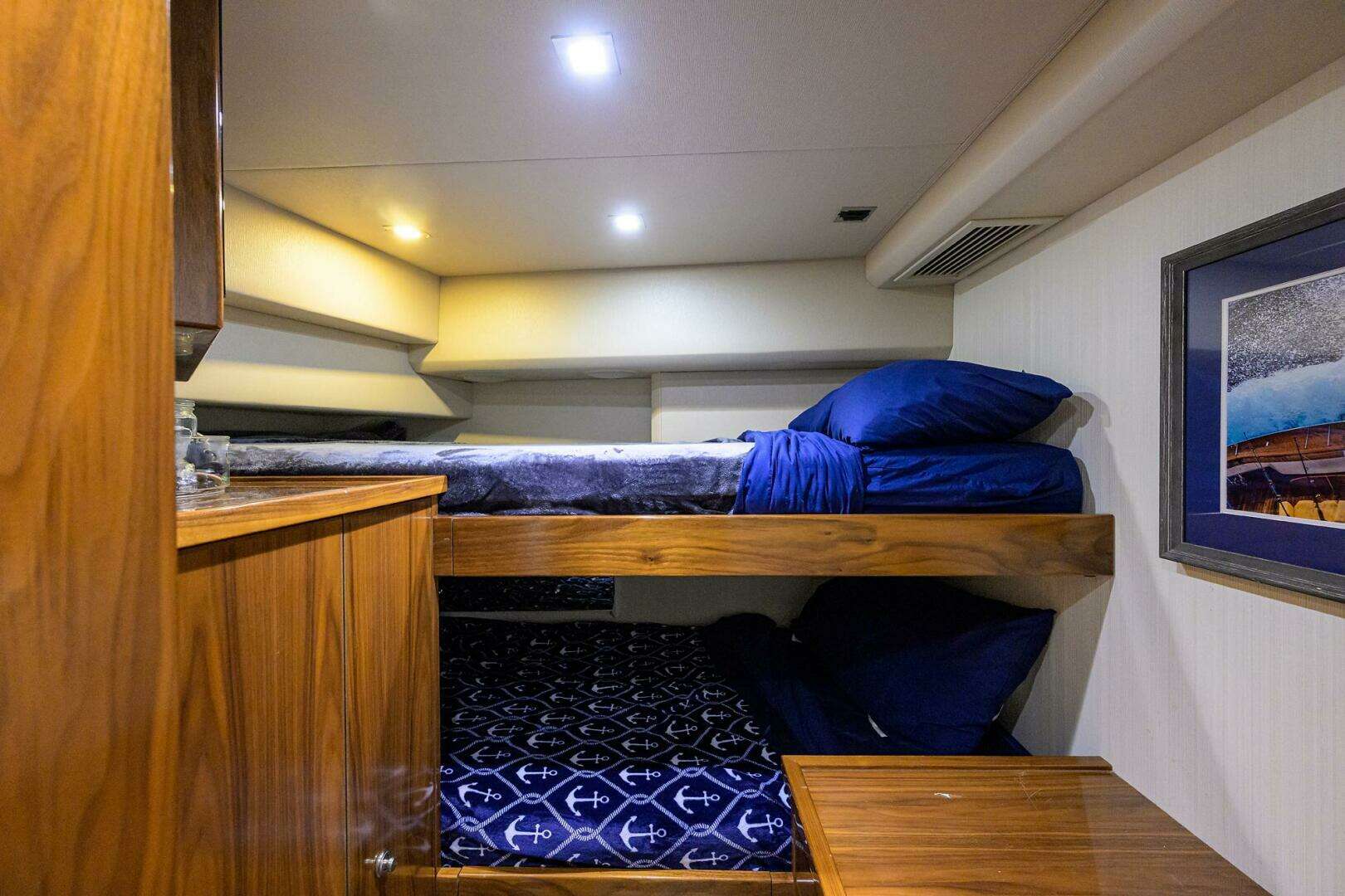 2020 Viking 92 Enclosed Bridge - Image 38