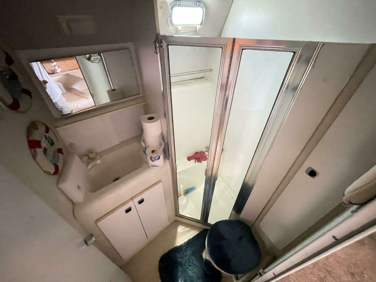 1994 Silverton 34 Motor Yacht - Image 34