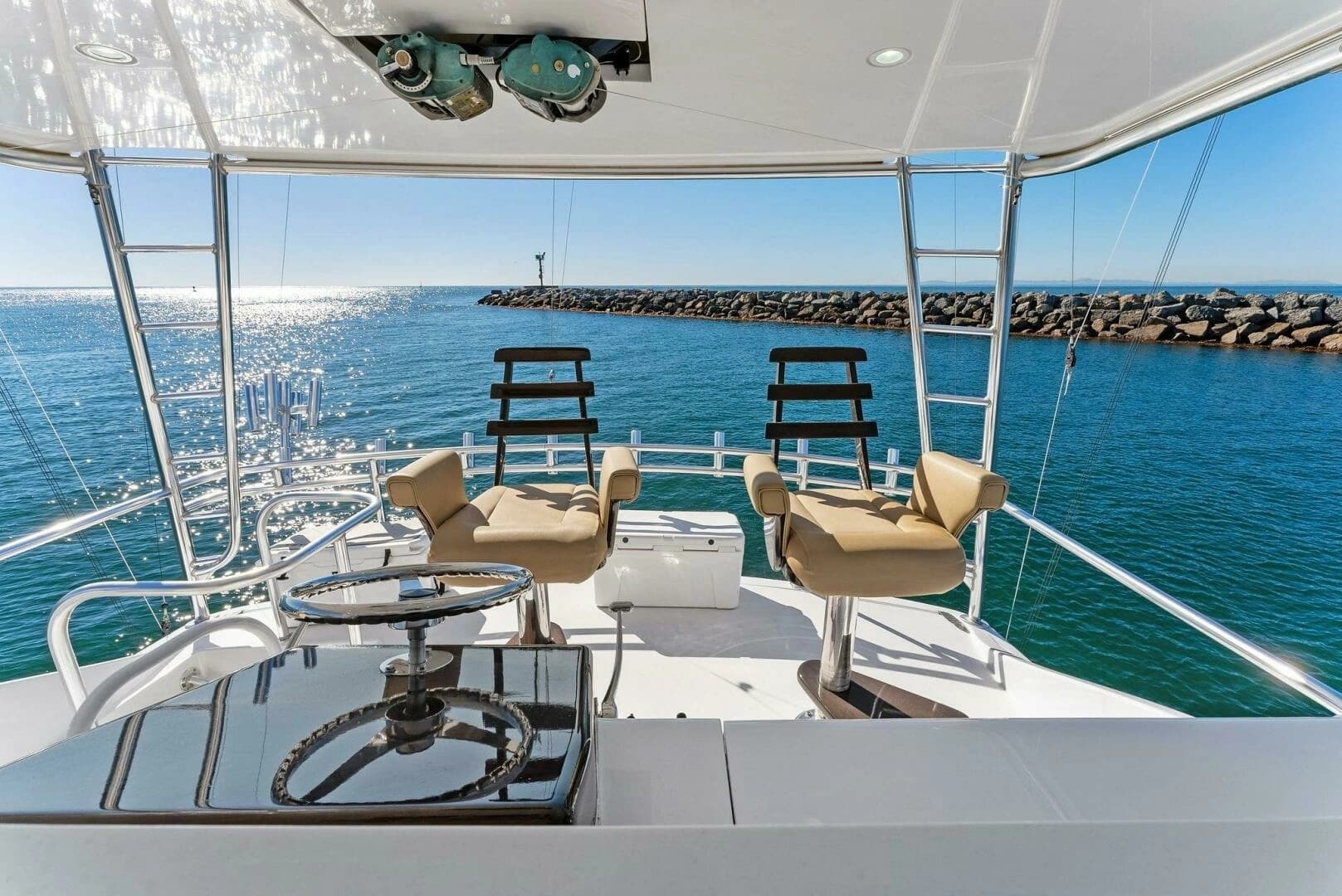 2007 Hatteras 64 Convertible - Image 37