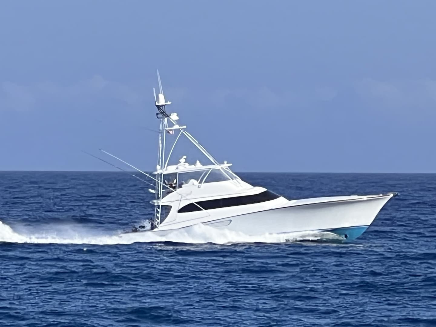 2021 Weaver 75 Convertible - Image 11