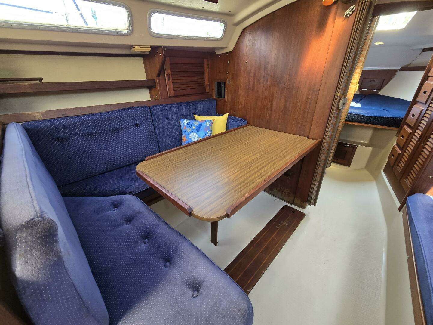 1986 Catalina Tall Rig - Image 30