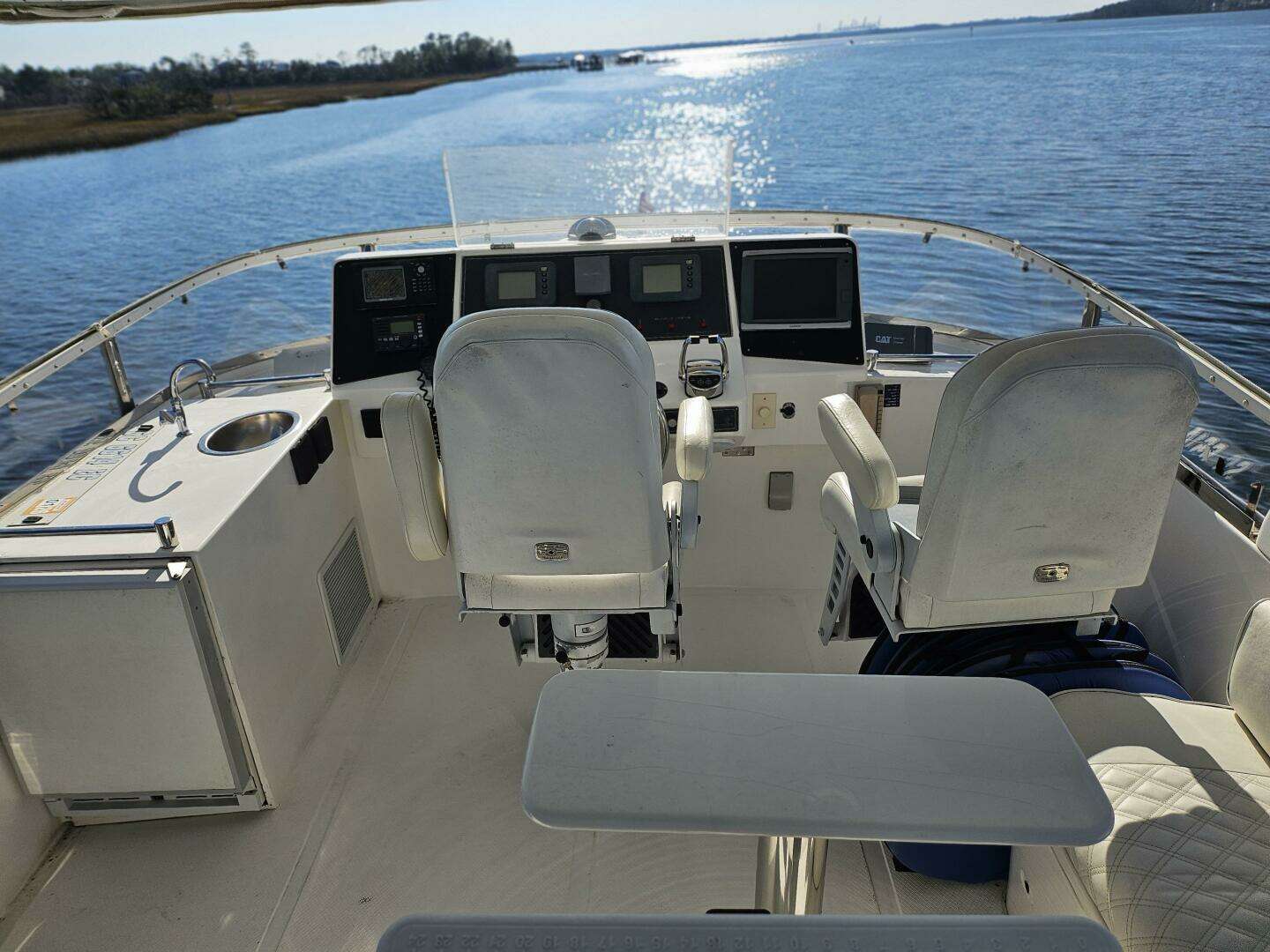 2003 Johnson Flybridge - Image 11