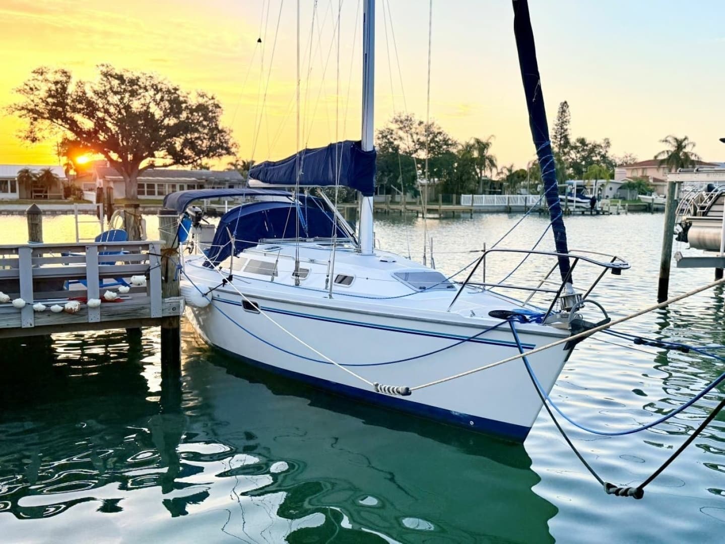 1996 Catalina 320 - Image 40
