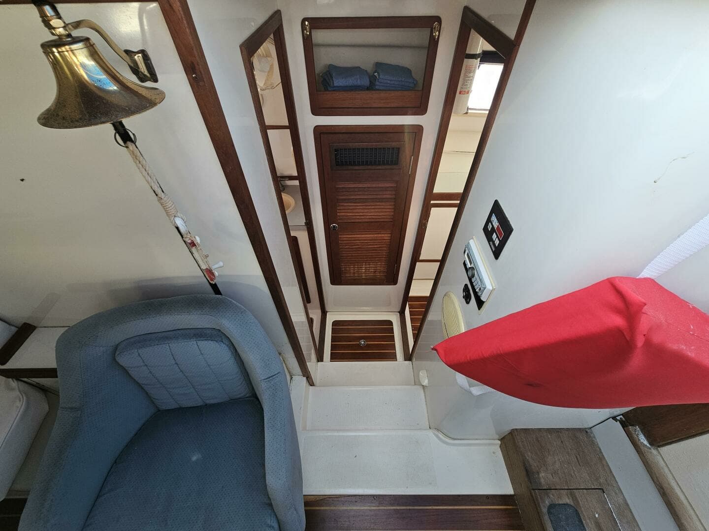 1992 Endeavour Catamaran 30 - Image 23