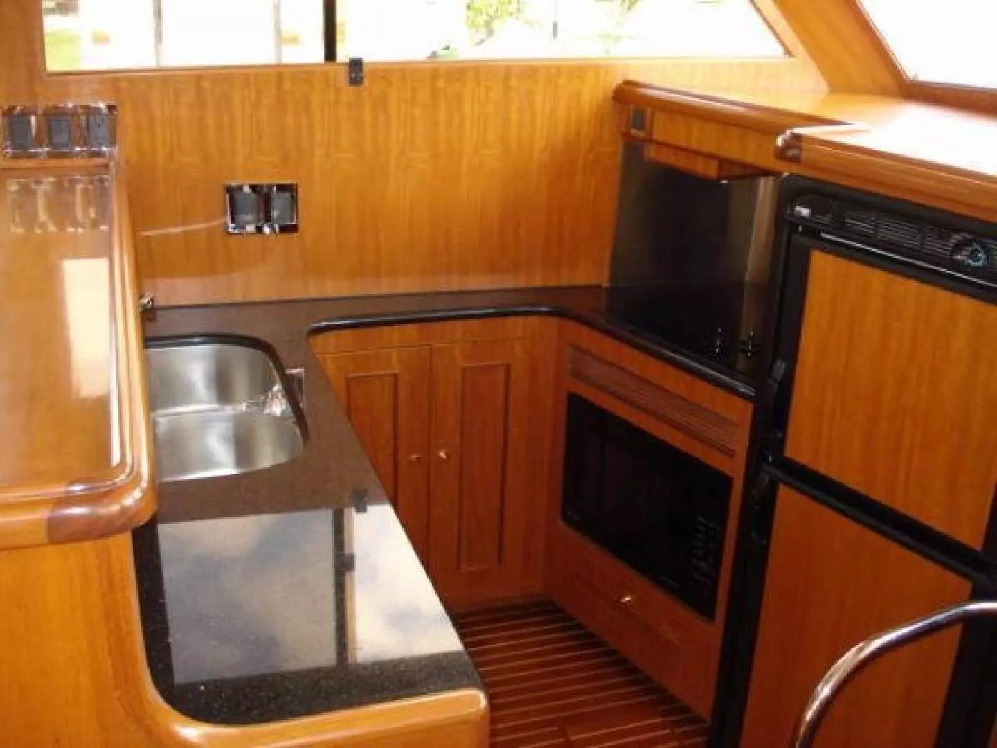 2005 Ocean Alexander Motor - Image 8