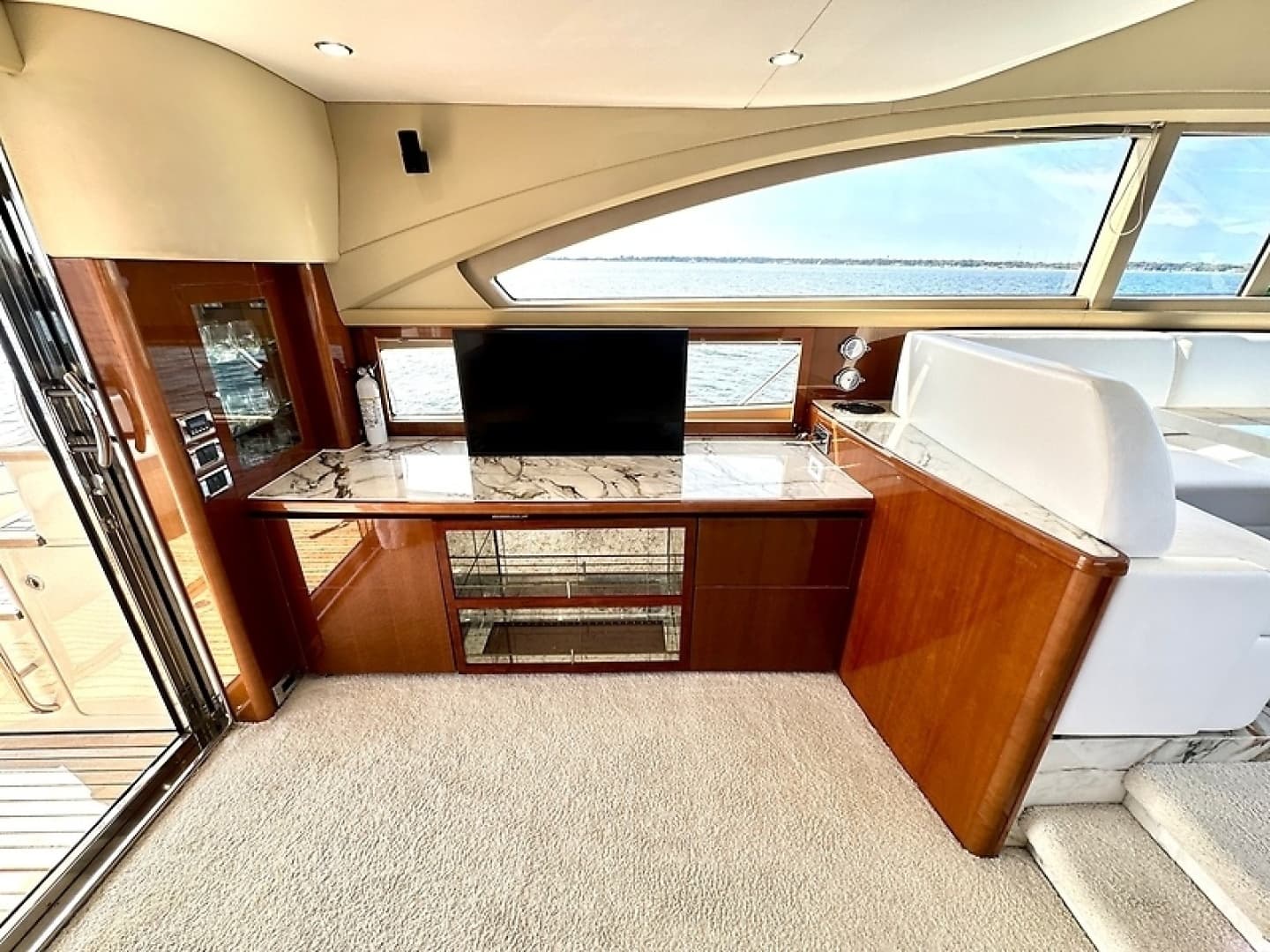 2009 Princess F54 flybridge - Image 33
