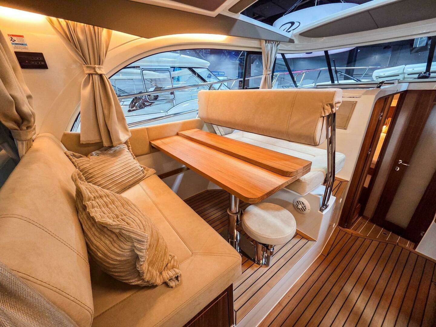 2026 Marex 330 Scandinavia - Image 14
