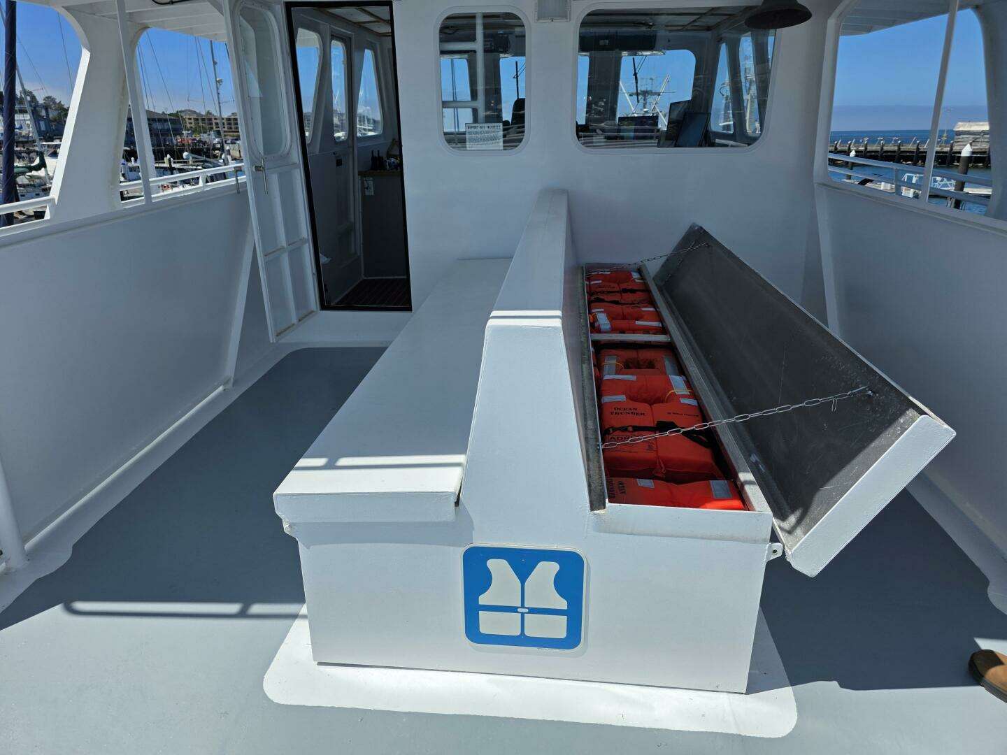 1986 Gulf Craft Passenger - Image 13