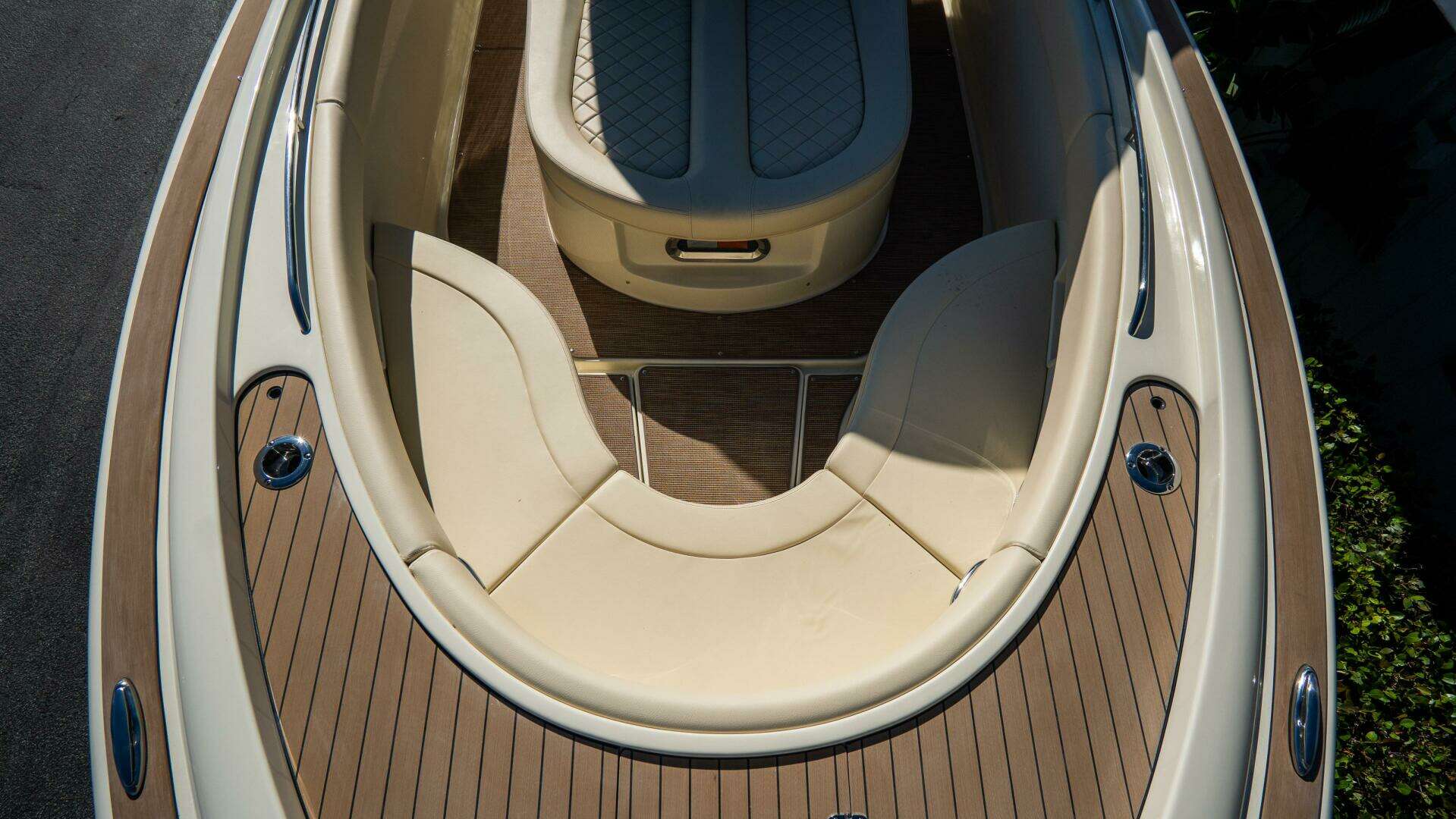 2025 Chris-Craft Catalina - Image 37