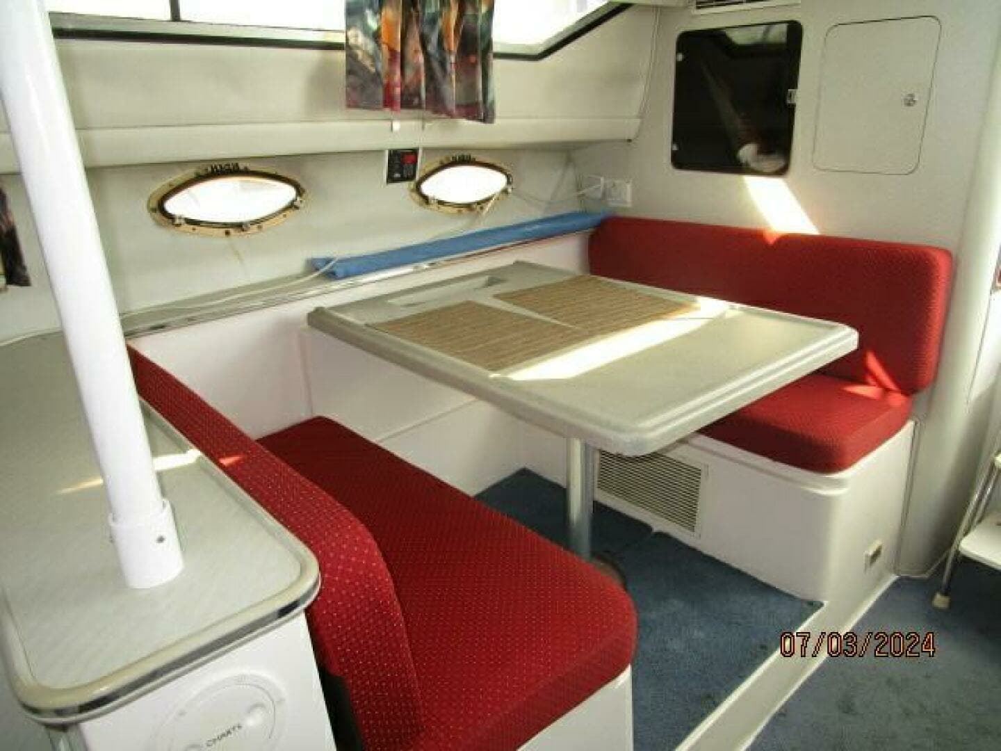 1996 Wellcraft 3300 Coastal - Image 37