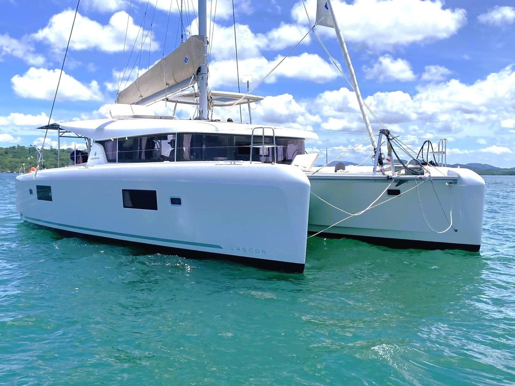 2021 Lagoon 42
