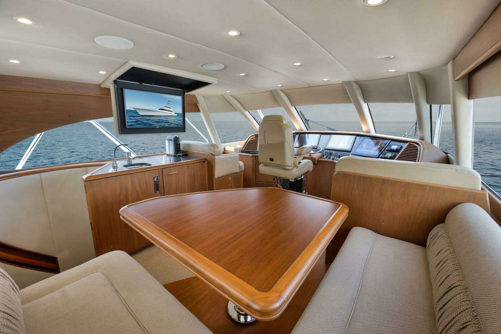 2016 Merritt 86' Enclosed Flybridge - Image 35
