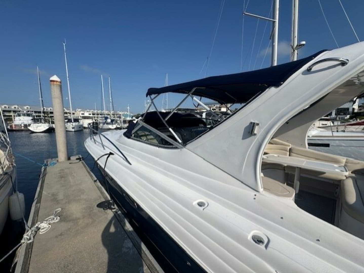 2006 Larson 370 Cabrio - Image 31